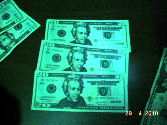 Billetes de 20 dolares falsificados